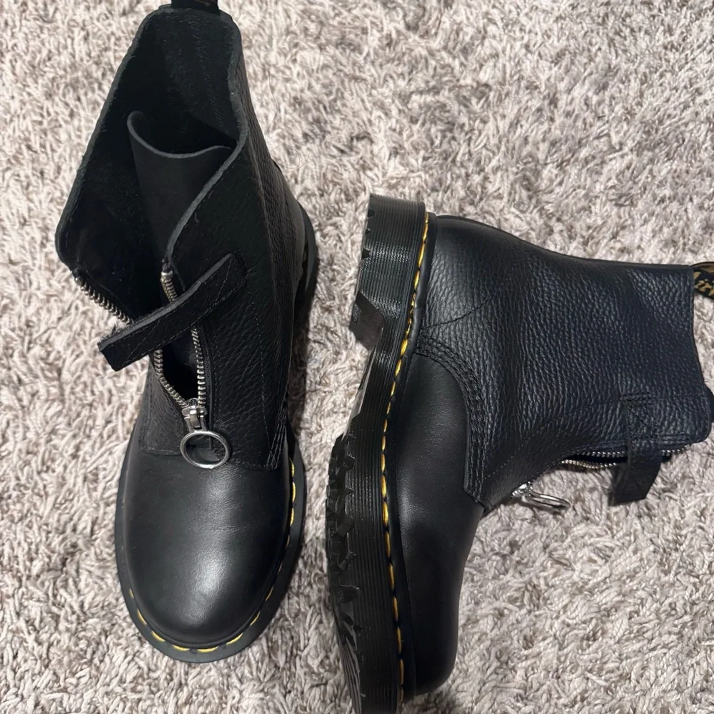 Dr. Martens womens 1460 Pascal Front Zip Leather Boots - Picture 5 of 6